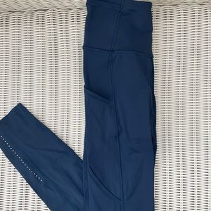 Lululemon navy fast and free 7/8 reflective bottom leggings